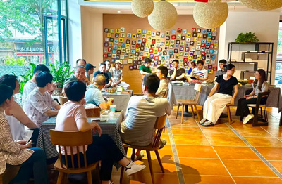 公司举办茶话会，欢迎关辉总规划师及其团队回归雅克大家庭